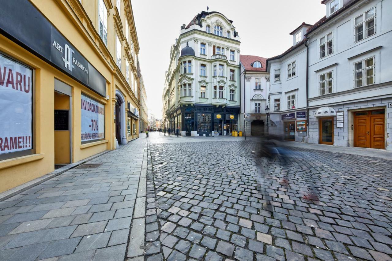 Pikachu'S Gallery - Historical Old Town Bratislava Luaran gambar